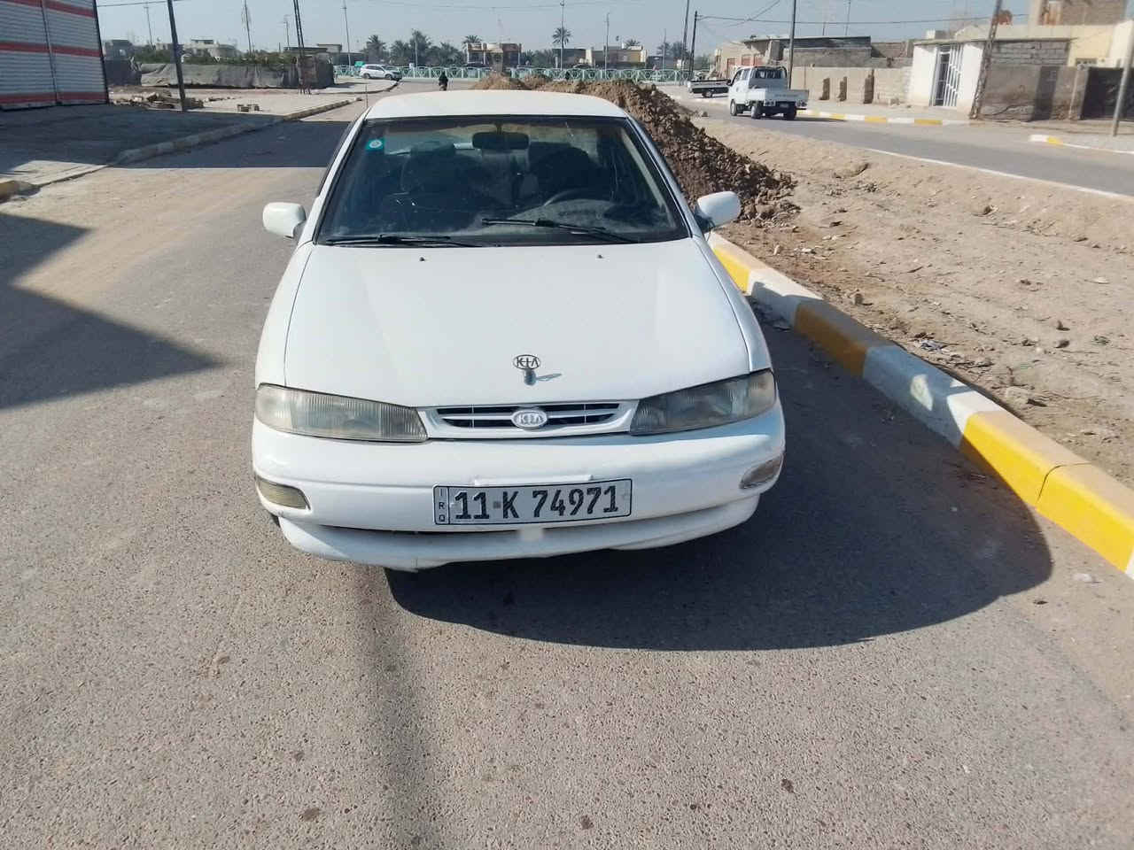 السلام عليكم
سيفه95 سنويه ل28 مداور ثاني يوم 
مكينه وكير خير من الله 
صدر امامي خلفي مكفولات 
تايرات نضيفات جداً جداً 
أي ضربهه ااسياره مامضروبه 
مضبوغه حزام جماليهه بس 
تجي وتشوف بعنك السياره احله من الصوره
السعر (36وبيهه وجال) 
العنوان (بابل ناحيت الشوملي) 
الرقم ***********
