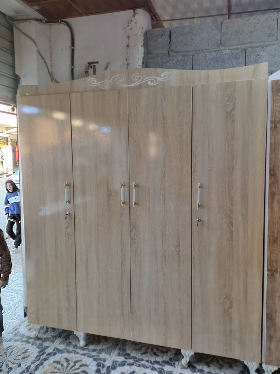 ياالله غراض مستخدم أو جديد غرفه نوم ٦ قطع تفصال مستخدم اي عيب مابيه السعر ٢٧٥ بي مجال جربايه ام نفر مستخدم اي عيب مابيه السعر ٥٥  ميز تواليت جديد ٦٥متوفر جديد تفصال 2باب أو 3 باب او4 باب او5باب أو 6 باب  متوفر غرف نوم  حسب طلب الزبون العنوان كركوك حي العروبه اتصال *********** واتساب
