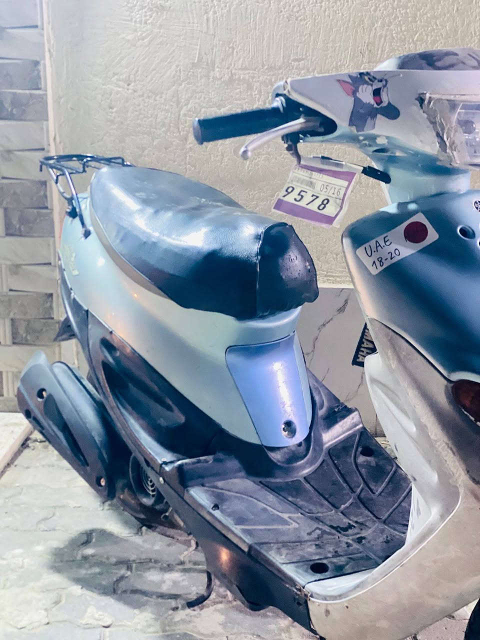 سلام عليكم
لبيع بيجي سمائي
دراجه مفتوحه
بريك شغال تايرات جدد شوته جديده جوزه وقبق بانزين جدد اشاره ولايت وبك لايت شغال دراجه هندر سلف يرادله باتري وشخاطه

مال عمل ودراجه حلوه تاخذك وجيبك 

سعره 325 وبيه مجال حك جيه

***********
