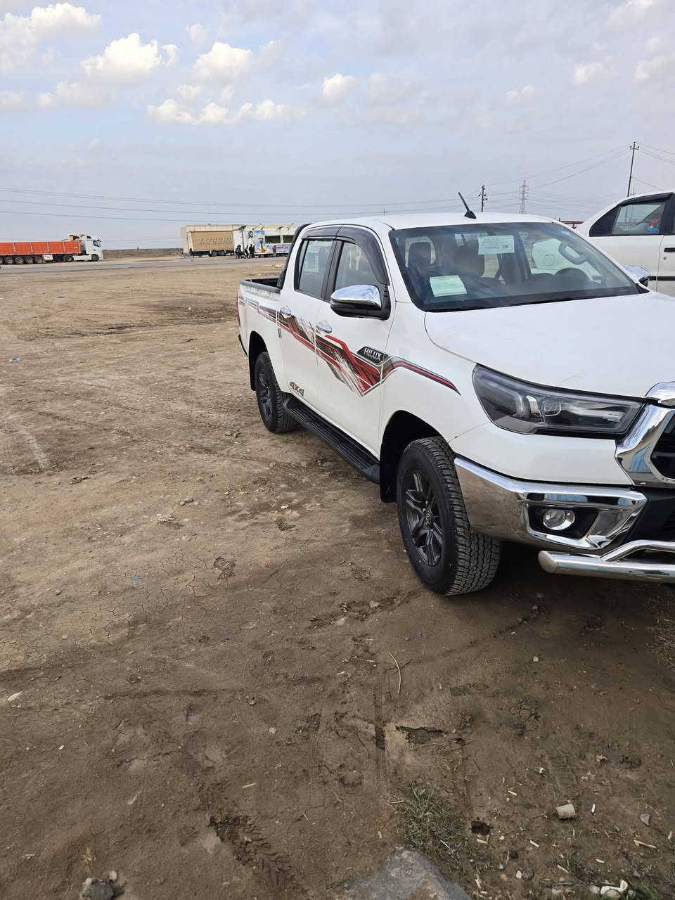 للبيع هايلوكس فور ويل
سونار موجود السعر 325 وبيهه مجال 
موديل 23 
 كير اتو فول مواصفات بصمه تشغيل بصمه باب شاحن
تبريد قطعتين كشنات تبريد 
شاشه كاميرا حساس
رقم سنويه اربيل 
سياره ماشيه 128الف، 
مكان سياره واسط 
للاستفسار اتصال على رقم 
***********
