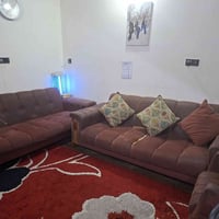 تركي • ٨ مقاعد • ينفتح سرير