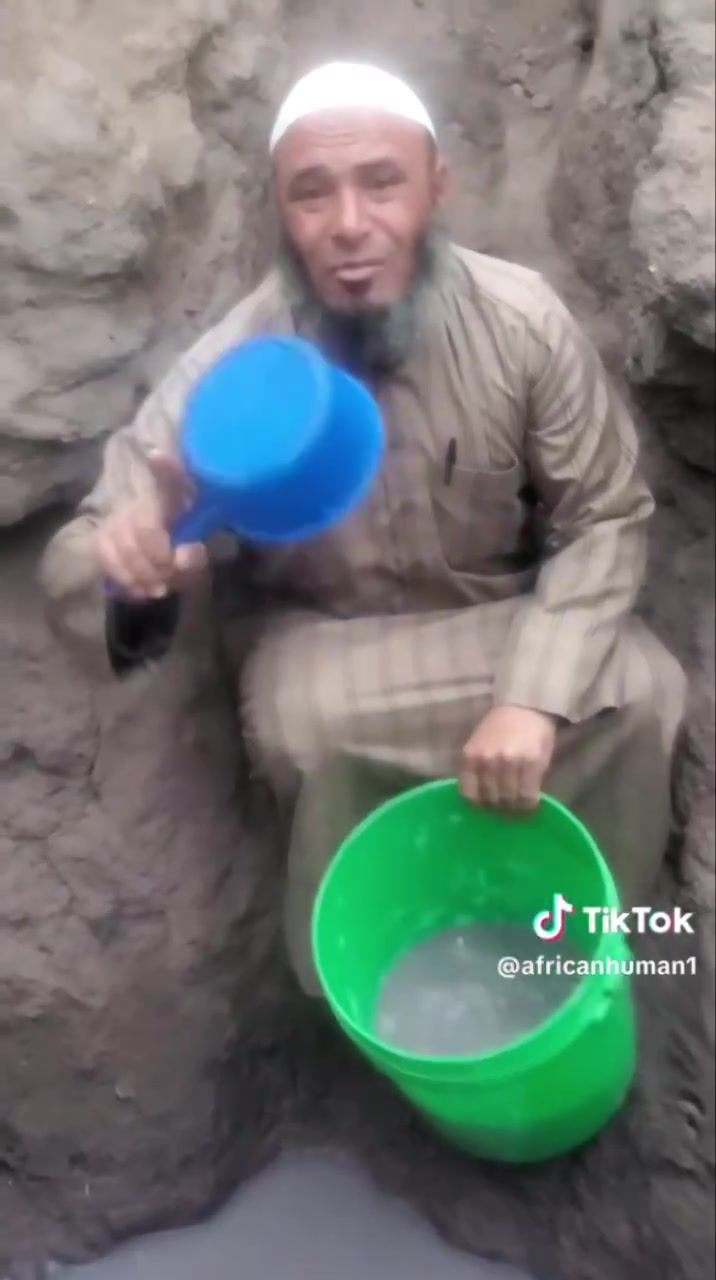 صدقه جاريه حفر بئر في دوله مسلمة 
***********
