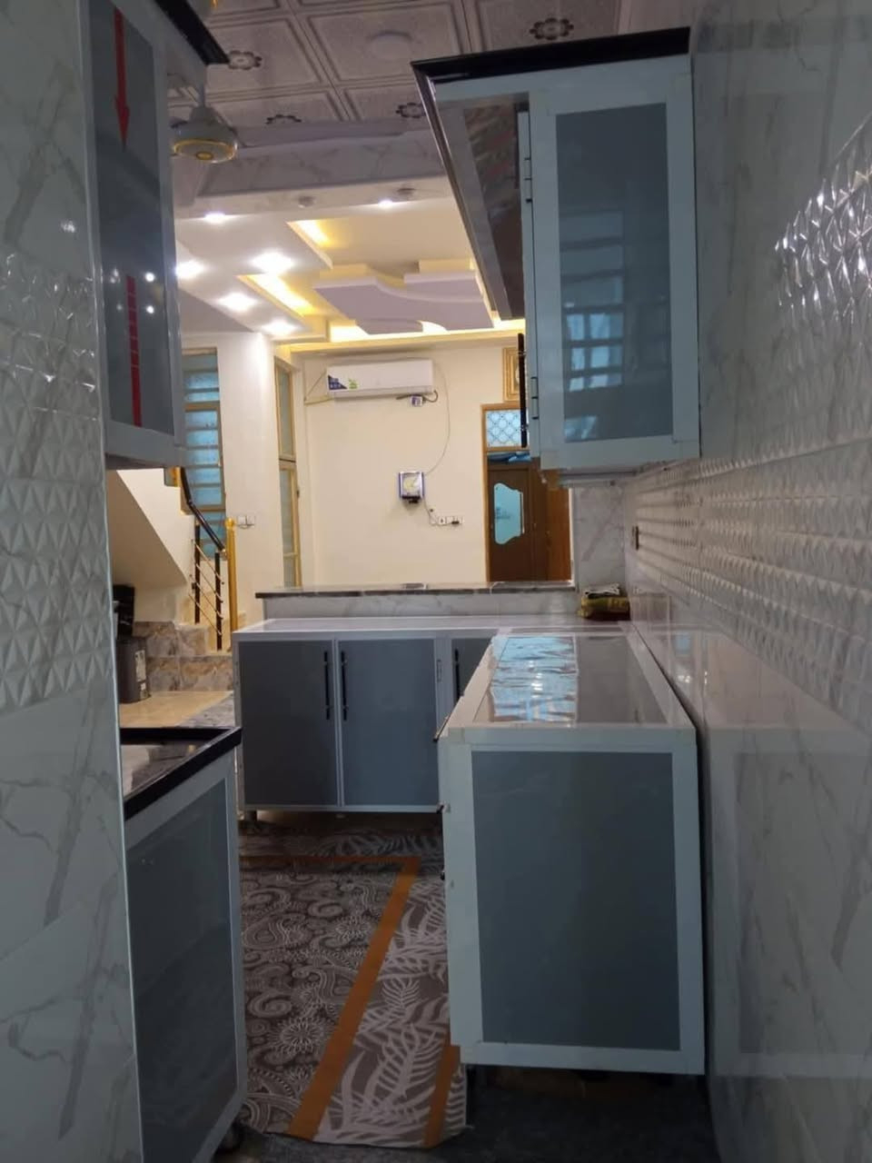 بيت للبيع مساحه 100متر طابو صرف
حي ميسان قطاع 22 قرب شارع كيات 

طابقين صب كونكريت وطابوك نهروان 

البيت حديث 

الطابق الاول غرفه وصاله ومطبخ واستقبال 

وصحيات داخليه وخارجيه ومكشوفات 

الطابق الثاني غرفه وصاله وصحيات 

السعر 145 ويرهم مراوس

استفسار اومراجعة مكتب الخالدي

عنوان المكتب حي ميسان شارع كيات قرب تقاطع بوريات 

او الاتصال على الرقم ***********
او الاتصال على الرقم ‏‪0781 539 0982‬‏

ادخل على الرابط التالي واطلع على عروض حي ميسان

https://www.facebook.com/groups/392370572858358/?ref=share_group_link
