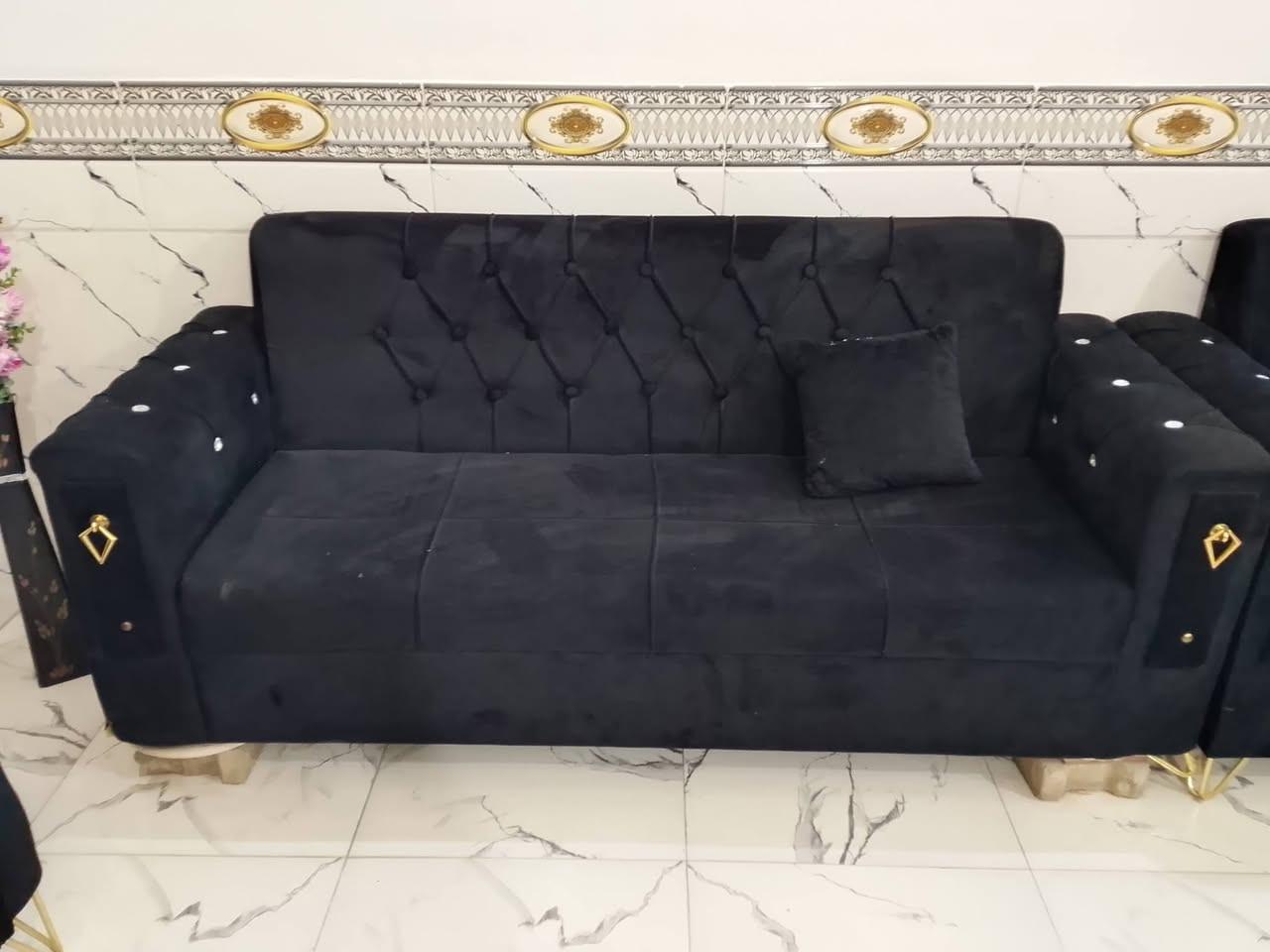 تخم ونص يعني ١٥ نفر بي ضرر قنفه وحده مكان كوفه سعر ٥٠٠ وبي مجال ***********

