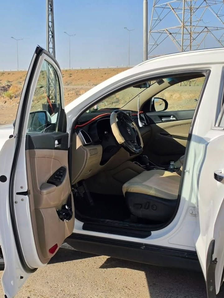 توسان 2019 خليجي وكالة الكاصد
رقم بغداد تحويل شرط

السيارة مكفولة من البارد والضرر والصبغ
الممشى 128 ألف كم

المواصفات:
• تشغيل بصمة
• LED نهاري
• مرايا شفط
• كرسي السائق كهربائي
• وضعيات قيادة
• Apple CarPlay و Android Auto
• ويلات قياس 18

مكينة وكير بحالة ممتازة ومكفولات، والسيارة لا تحتاج أي مصروف، وخير من الله.السعر 190

رقم صاحب سيارة ***********
