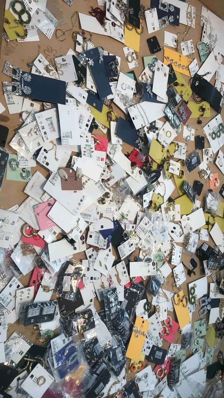 اللهم صل على محمد وال محمد الطيبين الطاهرين 
تم فتح كراتين اكسسوارات باله الماني وباسعار مناسبة 
الف دينار القطعة 
عنوان المجمع كوت دور العمال


**إذا كنت صاحب هذا الإعلان وتريد حذفه لأي سبب، رجاءا أرسل رسالة إلى الدعم الفني**