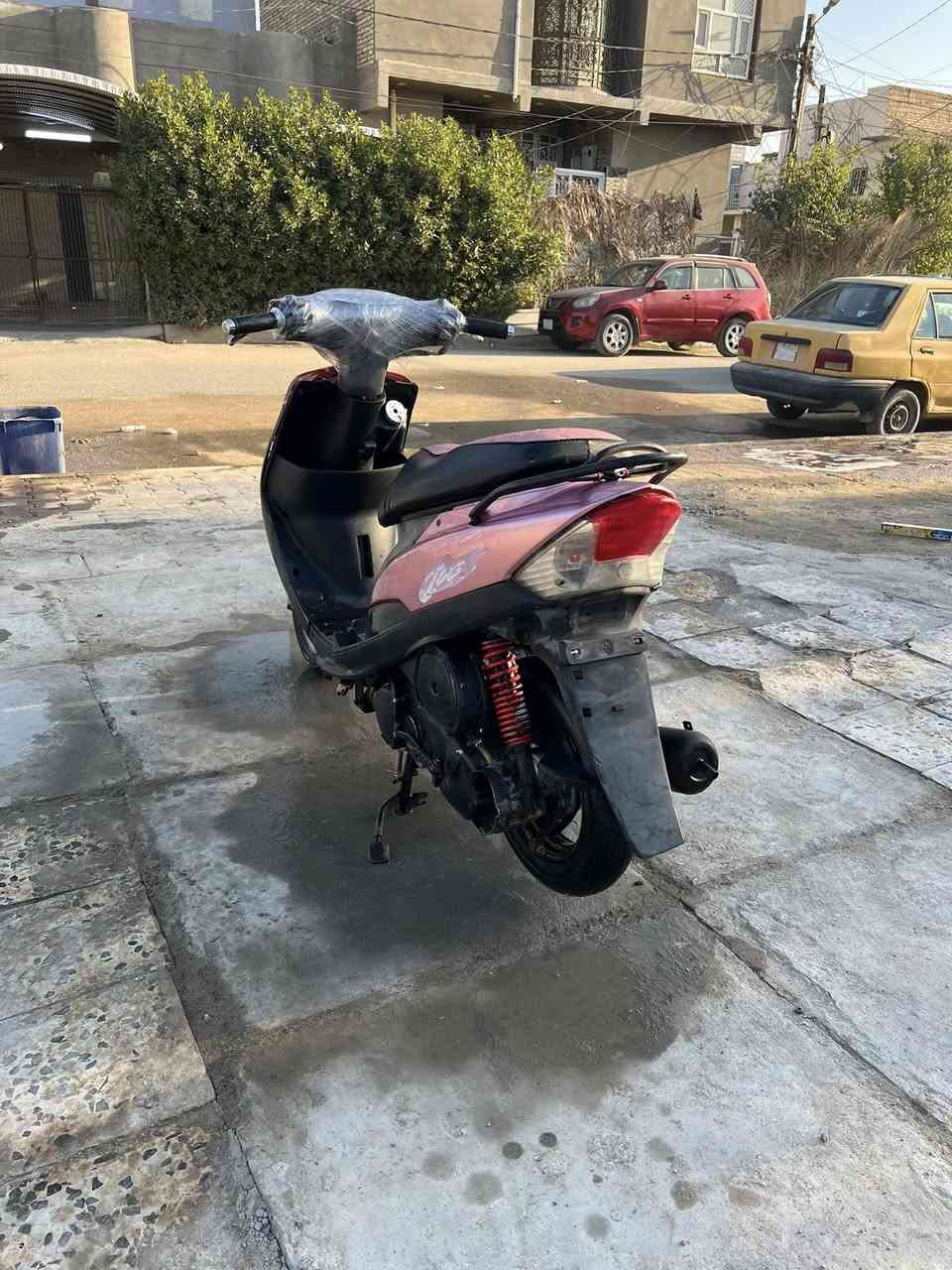 دراجه ماكس منغولي كله شغاله سلف هندر ما مفتوحه الدراجه مال جناي ما عوزه كلشي ناعمه حلوه السعر 400بيه مجال قليل للشراي المكان دوانيه الرقم الدراجه كله ختم واحد تخبل ناعمه فول شلعه معدل ***********
