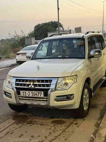 السلام عليكم باجيرو ٢٠١٠ حبتور
 سنوية جديدة
ماشية ١٨٥كم
السيارة نظيفه غرفتها جديدةلايت زنون اصلي 
 ٣ قطع صبغ وشبر حافه البنيد 
محدث البجم مالتها وشاشه وكامرة
السعر ١٢٥ وبيها مجال بسيط
مكاني بغداد  الاتصال ***********
