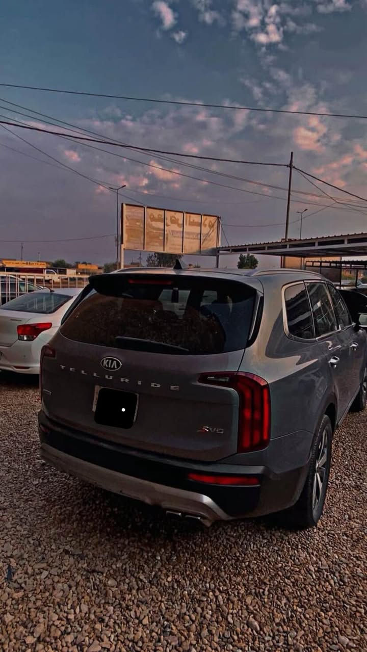 تلورايد موديل 20
فول مواصفات 
بصمة 
كشنات كهرباء 
كشن منفصل 
7 راكب 
تبريد 3 قطع 
تحكم تبريد قطعتين 
شاشة كار بلي 
 تشغيل عن بعد 
رادار امامي و جانبي 
تحديد مسار 
هواي بيها بعد مواصفات 

رقم بغداد 
بيها 6 قطع ابيعلك حزام 
 سعرها ب 215 و بيها مجال 
استفسار 
*********** 
مكانها بغداد يرموك
