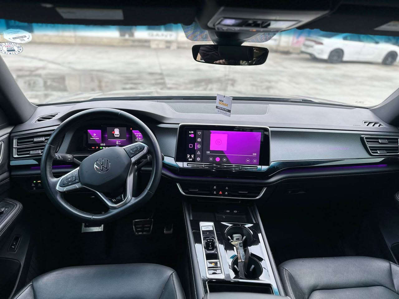 Atlas 2024 
اميرا الخلفية
سقف بانورامي
صندوق كهربائي
التحكم على المنحدرات
كاميرا 360
مستشعر وقوف
تدفئة المقاعد
فتحة السقف
بصمة
مسند الذراع
مثبت السرعة
مرايا جانبية كهربائية
نوافذ كهربائية
شاشة
مراقبة النقطة العمياء
التعرف على إشارات المرور
نظام المفتاح الذكي
التحكم التلقائي في درجة الحرارة
نظام فرملة الطوارئ
مقاعد كهربائية
6 وسادة هوائية
8 وسادة هوائية
مصابيح زينون الأمامية
المصابيح الأمامية ليد
نظام الإنذار
قفل مركزي للأبواب
مانع الانزلاق
تدفئة مقود القيادة
لوحة قيادة رقمية
إنارة محيطية
أبل كاربلاي
مقاعد تدليك
التشغيل عن بعد
ABS
AWD
مقاعد الصف الثالث
رادار
ستائر خلفية
كشافات ضباب
private-seller-image
نرخی ٣٤٥ وەرەقە سەیارەکە مالی دۆستە 

0751 630 4042 watsapp 
0750 892 7588 korek أربيل, العراق
