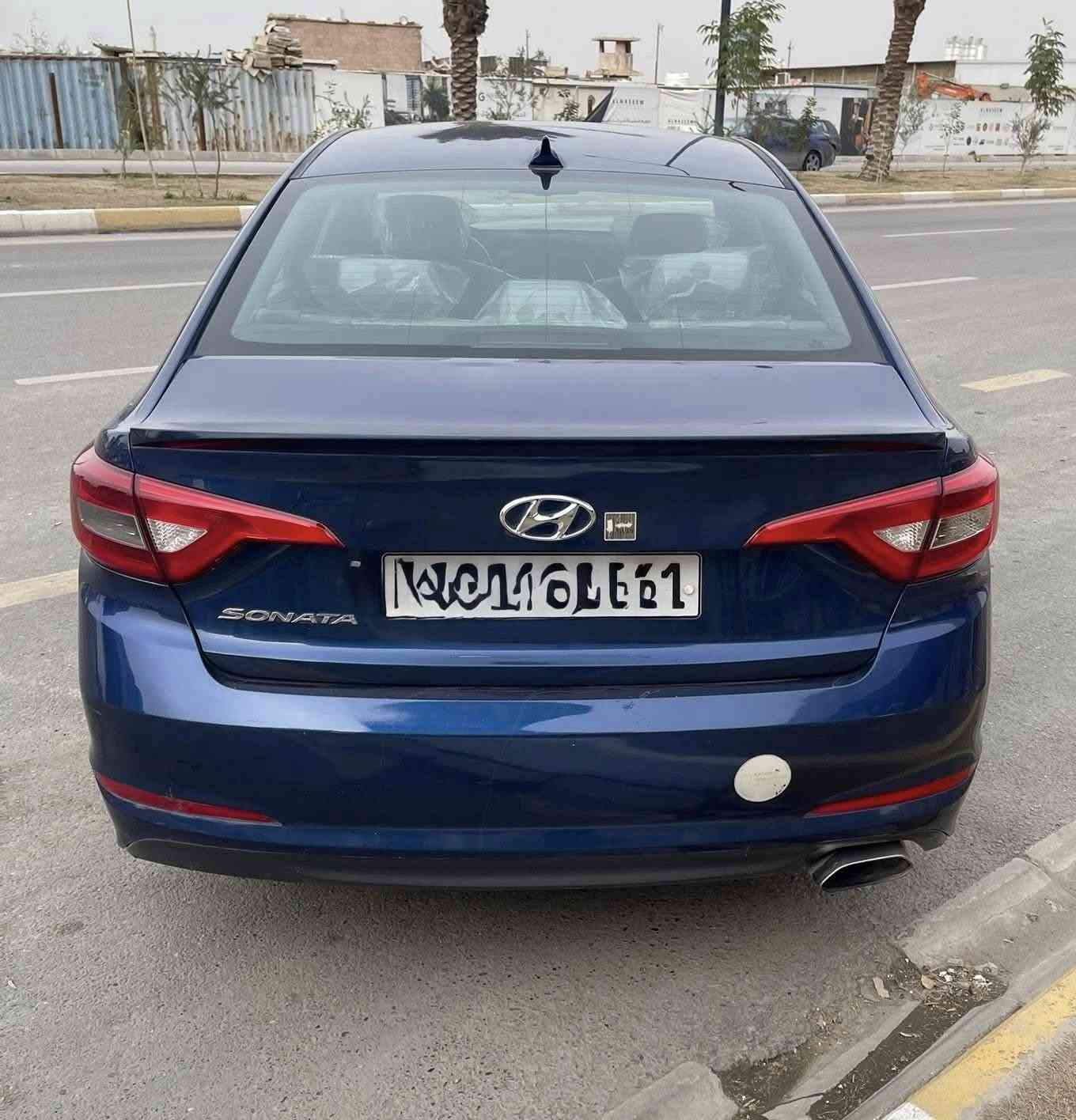سوناتا موديل 2017 ماشية 114 ميل وارد امريكي كلين داخله للعراق وهنا صار بيه حادث جاملغ خلفي فقط من الخارج بدون داخل وقبق جنطه مصبوغ بسبب الجراد سونار موجود بعده جديد مواصفات عاديه تحكم ستيرن مثبت سرعه 3 انظمة قياده شاشه وكامره خلفيه العنوان بابل المسيب ***********
