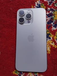 15 برو ماكس مبدل شاشه وبطارية ذ 256 سع  ر600 التواصل 07881112220