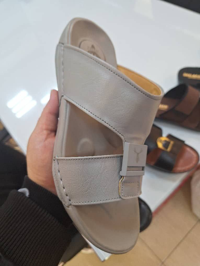 ✅️ البيع بالجملة  فقط، لا نقبل الطلبات الفردية. ✅️
موديلات جديدة، ومتوفرة حسب الطلب.

مقاسات وألوان متنوعة.

• مناسبة لتجار التجزئة والمحلات التجارية والمتاجر الإلكترونية.

• خدمة التوصيل متاحة لجميع المحافظات.

🚛 مع شركة الوسيط.

💬 تواصلوا معنا الآن واحجزوا قبل نفاذ الكمية.

للحجز والاستفسار، تواصلوا معنا عبر واتساب على الرقم ***********

✅️تەنها بە تاک و کۆ، بێ تاکەکەسی. ✅️
مۆدێلی نوێ و لەسەر داواکاری.

قەبارە و ڕەنگی جۆراوجۆر.

✅ گونجاوە بۆ فرۆشیارانی تاکەکەسی، دوکانەکان، و فرۆشگاکانی ئۆنلاین.

✅ گەیاندن بەردەستە بۆ هەموو قایمقامیەتەکان.
🚛 لەگەڵ کۆمپانیای ئەلوەسیت.
💬 هەر ئێستا پەیوەندیمان پێوە بکەن و پێش ئەوەی شتەکانتان نەمێنن حجز بکەن.

بۆ حجزکردن و پرسیارکردن لە ڕێگەی واتسئەپەوە پەیوەندیمان پێوە بکەن بە ژمارە تەلەفۆنی ***********
