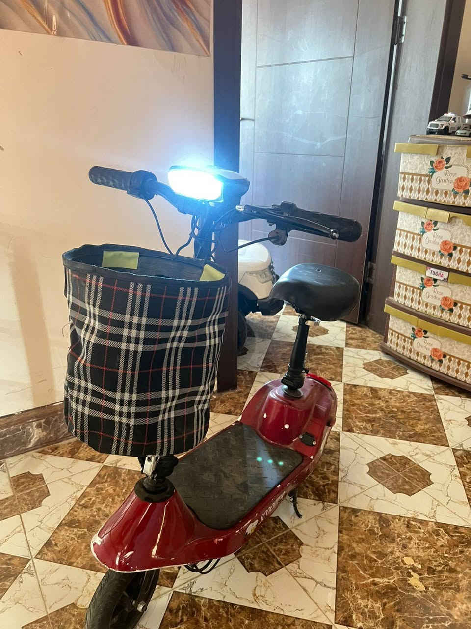 موطور شحن للبيع فول سويج لايت عالي ناصي هورن كامل مع ملحقاته ويا سله بعد جديد شاحنته ويا سعره 200وبي مجال@لجميع


**إذا كنت صاحب هذا الإعلان وتريد حذفه لأي سبب، رجاءا أرسل رسالة إلى الدعم الفني**
