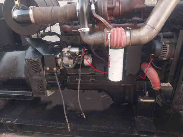 سلام عليكم عندي مولد مكينه كمنز ٢٤ ولف توليد٢٥٠ كيفي  نحاس اصلي ستفسار نتصل عله رقم ***********
