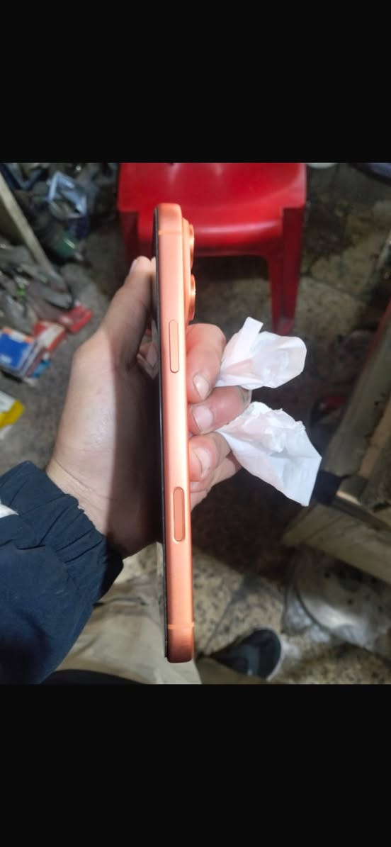 اسلام وعليكم ايفون 17 برو ماكس الجهاز ماستر وعراضة كاملة وجديد بعدة بل ضمان ابو الشريحة سيمكارت سعرة مليون 850 مكاني بغداد شارع  حيفة *********** بس واتساب
