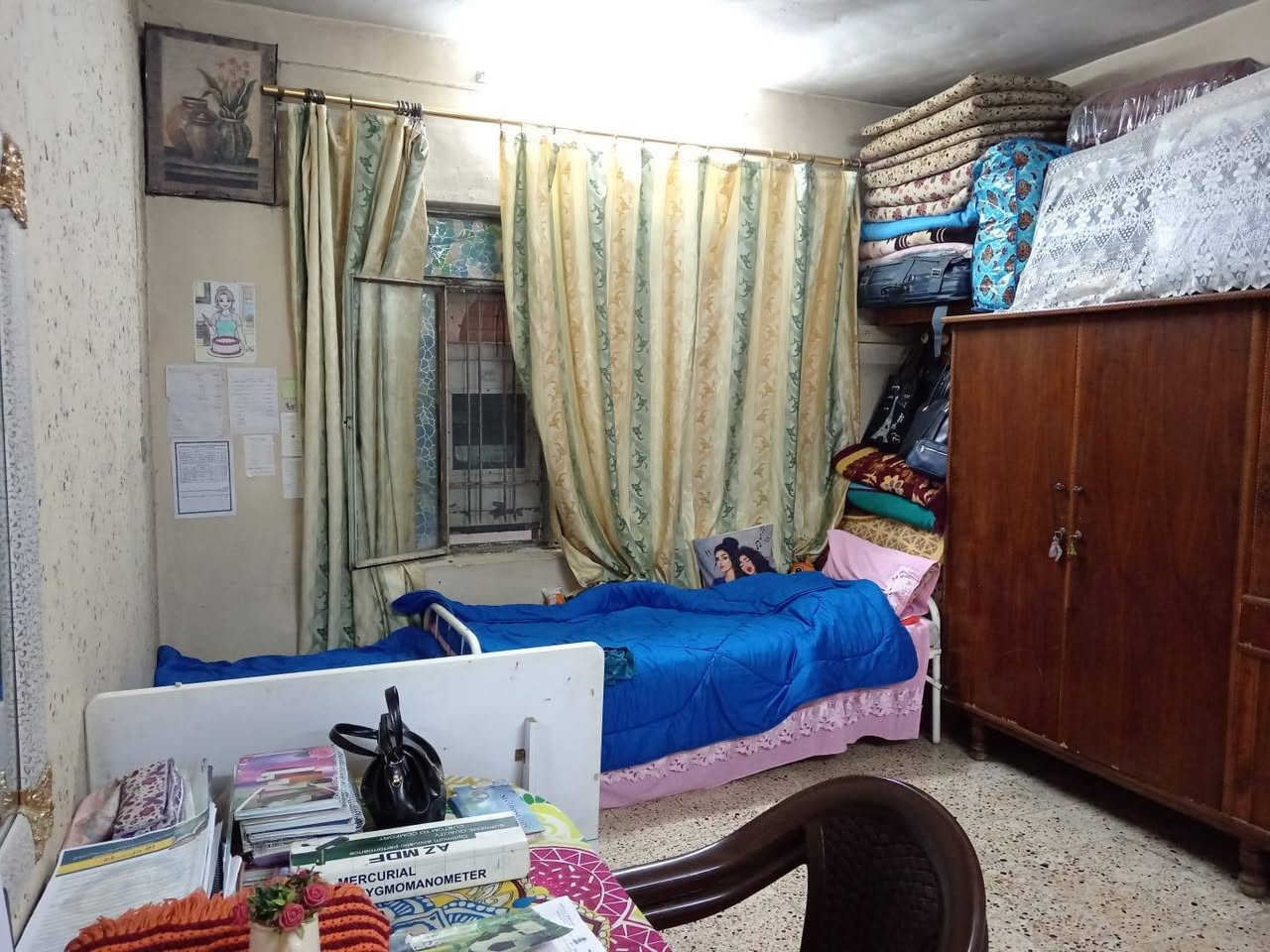 دار للبيع حي الاعلام .
قريب عن سايدين دانيه ماركت خلف دولاري سنتر .المساحه ٢٠٠ متر واجهه ١٠ عمق ٢٠ 
الدار طابقين يقع على شارع تبليط
البناء قديم وصالح للسكن كما موضح بالصور 
المكاتبه مع صاحب العقار الشرعي 
الاتصال على ارقام المكتب لباقي التفاصيل 
***********
***********
او مراجعة المكتب .موصل حي النور 
سايدين دانيه ماركت قبل جامع ام المؤمنين عائشه مقابل صيدلية الكوثر .
