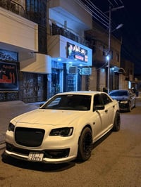 كرايسلر ٣٠٠ • ٦ سلندر • بدون ايرباك
