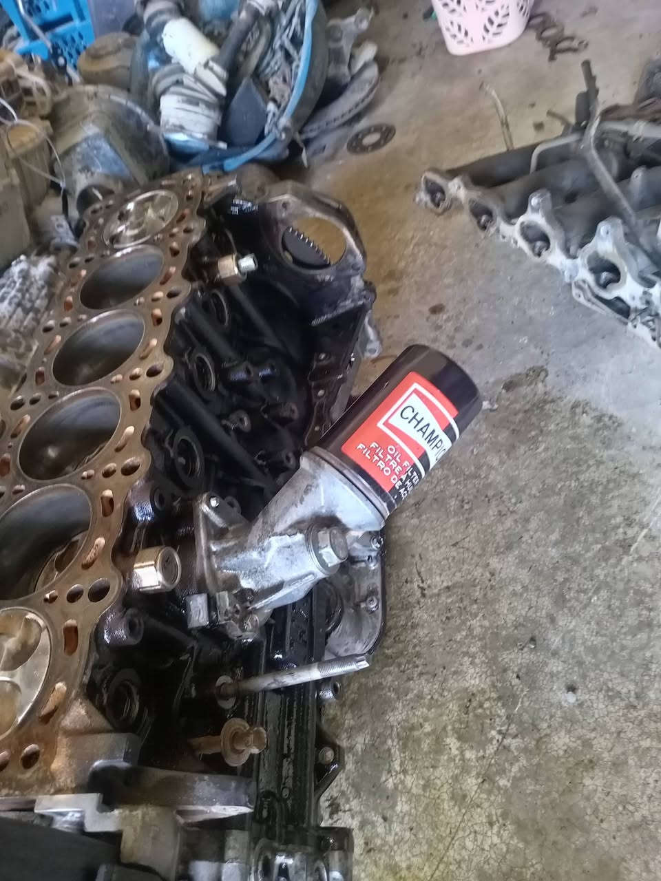 اسلام عليكم للبيع محرك بطه اصلي2500 معمر رنكات فقط ستندر محرك جديد شرط ضمان 10ايام بعد اشد ايصوت  بخر يرجع سعر400وبي مجال  موقع اسديره وسطى رقم ***********
