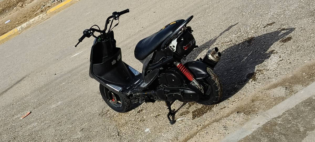 السلام عليكم دراجه ماكس مال لعب اغراضها موجوده كفرات موجودات اوراق دراجه فول وسعر 400 هذا رقم راعيها***********
