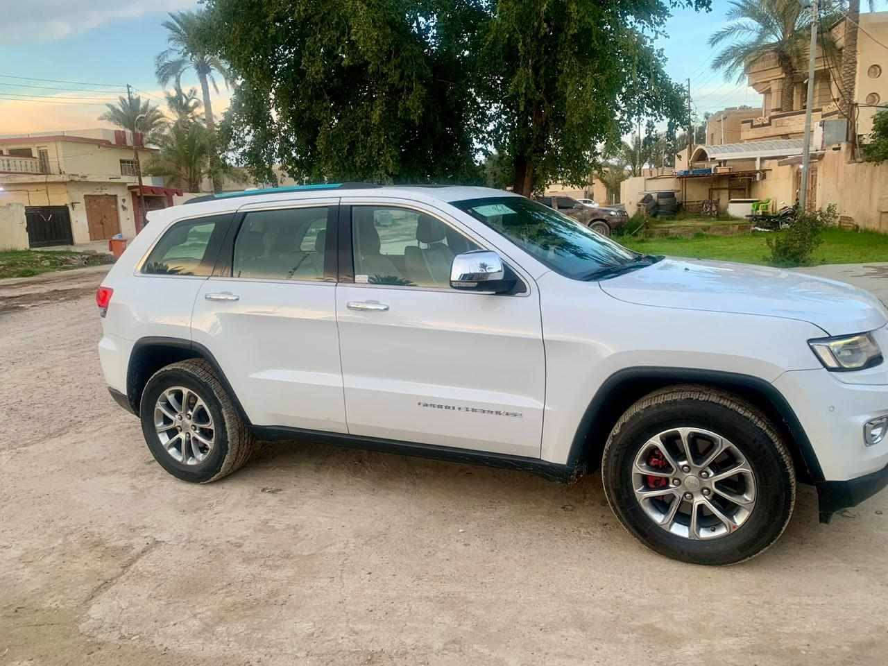 السلام عليكم جيب خليجي لمتيد ٢٠١٤ رقم بغداد بأسمي مكفوله لون ابيض السعر ٢٤٠ وبيها مجال ***********
***********
