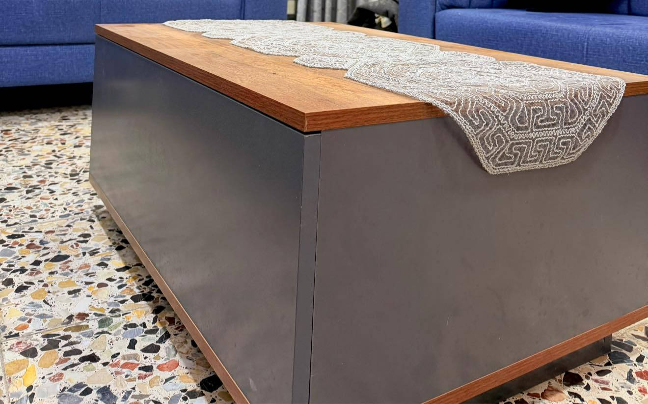 قنفه مقعدين + طبله وسطيه
للبيع قنفه جديدة غير مستخدمة مقعدين 
+ طبله وسطية 75-90 
قيم واخذ حق الله 

مكاني بغداد الحرية 
واتساب✅

***********
