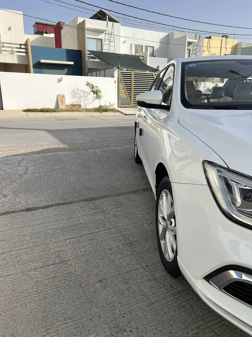 السلام عليكم
MG5للبيع 
موديل2024
فئه الستندر
محرك1500
السياره بيه بس شويه بل صندوق ع حطته والباقي كفاله عامه
السياره جديده وباسمي
السعر105 وبيه مجال 
مكاني-نجف
مامتواجد ع فيس
***********
