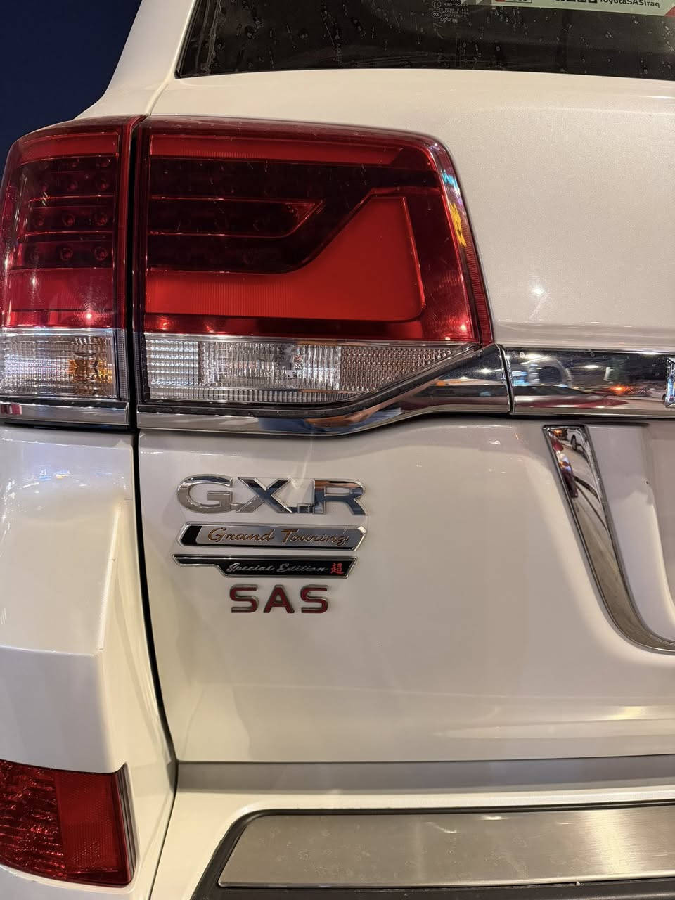 السلام عليكم للبيع لاندكروز موديل2021تكمه وسنويه ساز  باب الأول رقم بغداد ابسمي تحويل ثاني يوم. مكفول كفالة عامه. مغلفة نانو 
فول موصفات 1/1
بصمه تشغيل 
بصمه أبواب لمس (الابواب الامامية هوليكرام ) 
تشغيل عن بعد 
فتحه سلايت
كشنات ثنين كهرباء 
كشنات جلد 
8ايرباك 
زراكات 
مري شفط 
شاشات خلفيه 
مطفايه حريق 
جنطه شفط 
سبعه راكب 
ثلاث قطع تبريد 
محرك 8اسلندر 
حساس امامي 
حساس خلفي 
سبير منازل 
وباقي موصفات ساز معروفه 
ماشيه 63 الف حقيقي  
الاستفسار اتصل على الرقم ***********
مكان البصره الطويسة 
السعر 625 ورقة
