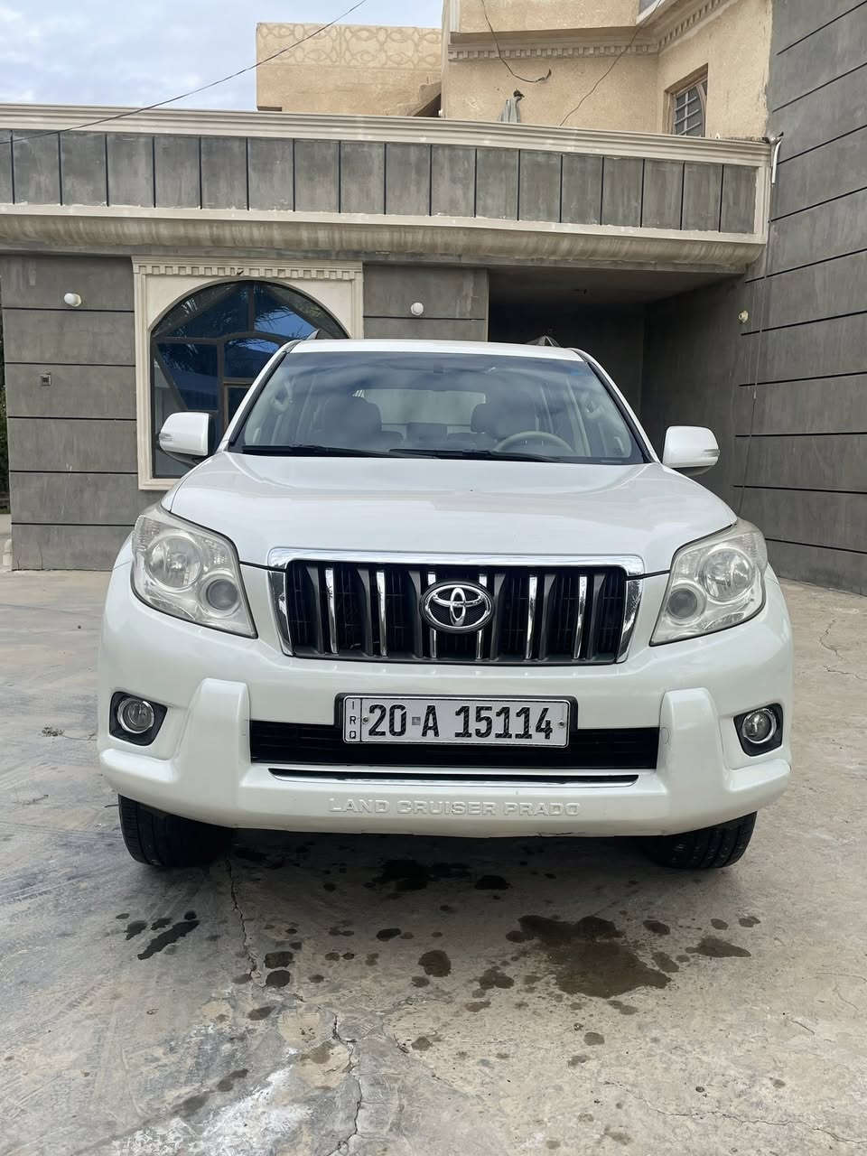 برادو 2012 TXL
6سلندر 4000
وارد خليجي (سعودي) ماشيه 167الف كيلو
السياره ممتعوبه محافظين عليها 
صبغ قطعه واحده المصد الامامي 
مع تبديل باب واحد  
10 ايرباك
ثلاجه داخليه 
تشغيل بصمه 
ودخول بصمه ايضاً
شاشه لمس 
فتحة سقف سلايد 
كامرا خلفيه 
تحكم ستيرن 
مثبت سرعه 
كراسي جلد وكرسي السايق كهرباء
تبريد 3 قطع
دفع رباعي (4x4)
مرايات تحكم كهربائي
السياره مكفوله من كل شي 
وباقي التفاصيل مثل ما موضحه بالصوره 
السعر 275 وبيها مجال 
المكان: بغداد  
والي يريد يستفسر بالخدمه موجود 

للتواصل : ***********
