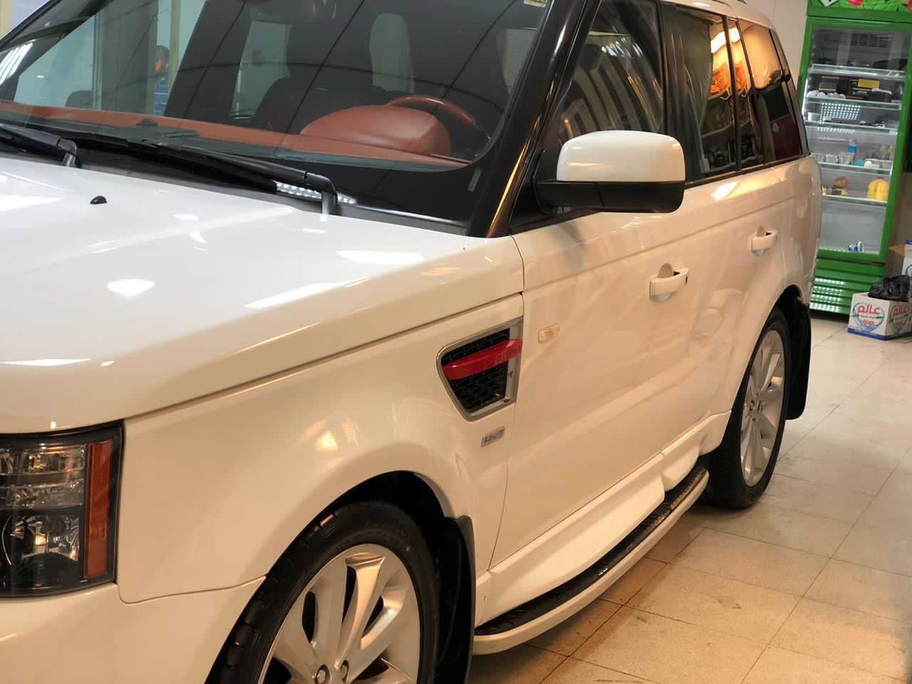 السلام عليكم سياره رانج روفر البيع موديل2013 مكينه وكير مكفولات مكينه 8 المرغوب بدون سوبر مكفوله كفاله عامه خليجي بوتغراف الرقم *********** السعر155 وبيه مجال
