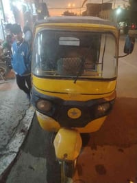 لبيع تكتك  موديل 2018 اوراق اصليه سبعه مكينه باجات 20 السعر. 1700 تكتك...