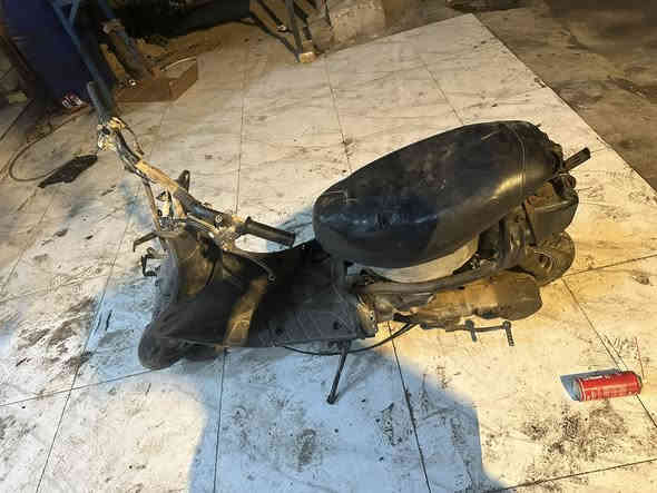 دراجة للبيع سعر ١٢٥ شغالة نكرة محرك ناعم اوراق مكاني مغربة  رقمي ***********
