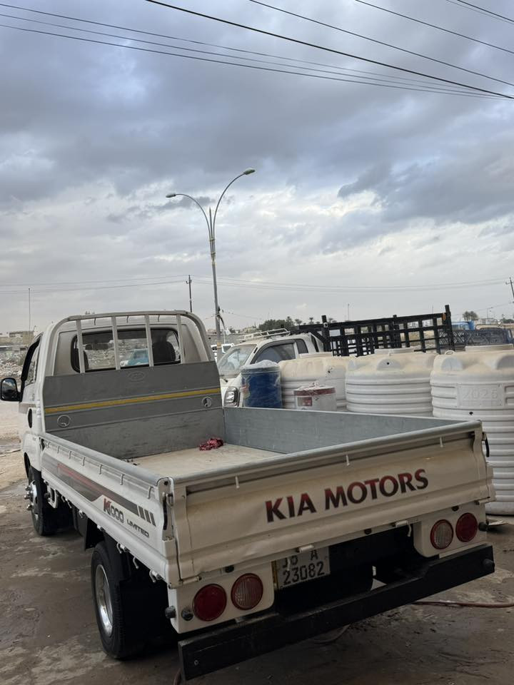 السلام عليكم KlA بنكو 2017 مسكر خليجي فول مواصفات حساسات خلفية تحكم ستيرن مري شفط هيتر ضباب للجامعة الخلفية  تبريد تدفئة منضومة جديدة من الوكالة السيارة نضيفة بمعنى الكلمة ما ناقصة برغي بعده زيرو 0️⃣ مكينة كير حدادية تخم تاير كفالة عامة ما عدا كم ملاحظة بسيطة … 
رقم انكليزي تحويل ثاني يوم 
للاستفسار // ***********
