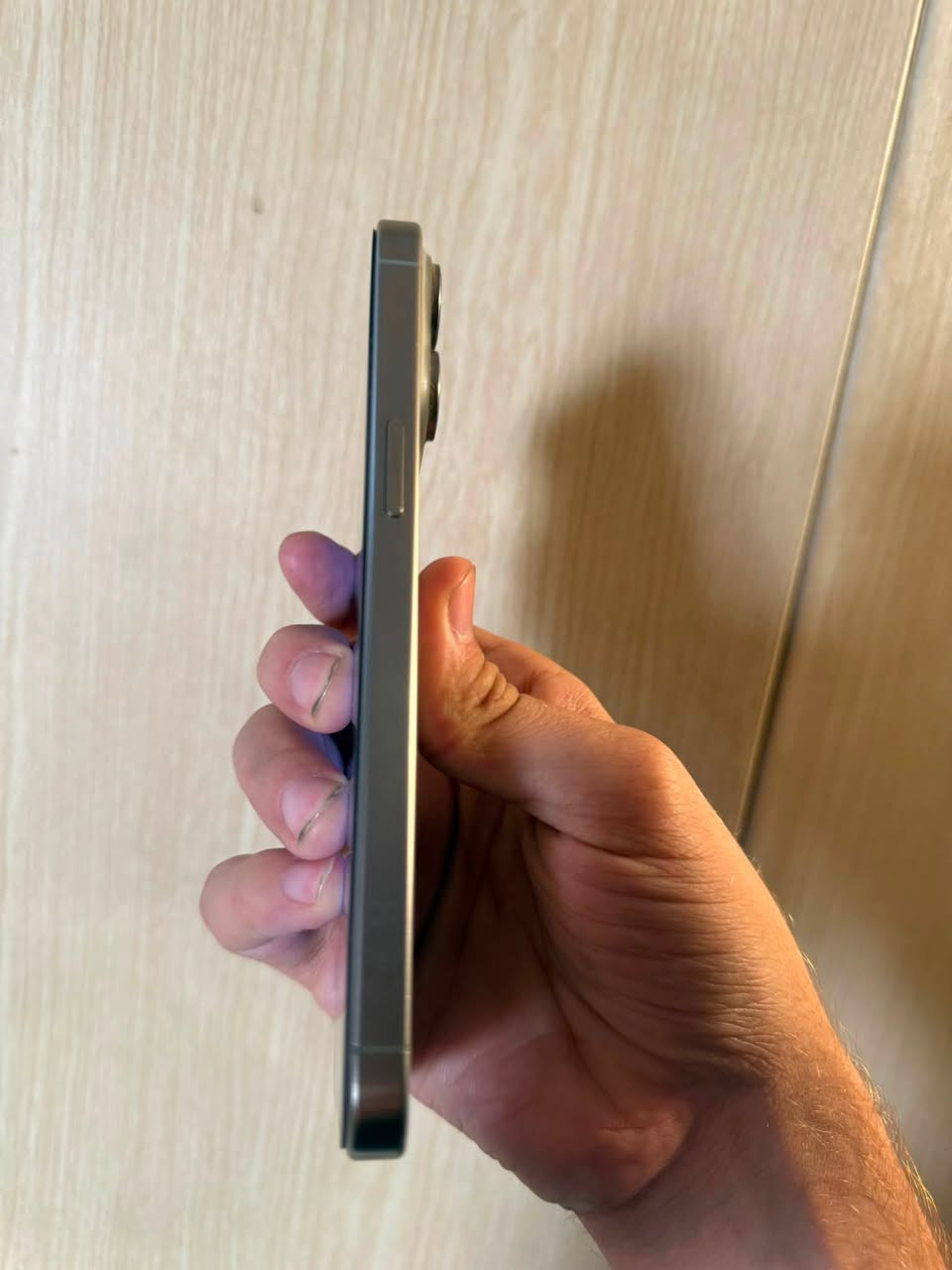 ايفون 15 برو ماكس بطاريه86 ذاكره 256
فقط مستبدل شاشه اصليه تفصيخ //
بيهه نقطه ماثره ع جهاز كله شغال اي خلل مابي
ماستر شرق اوسط كرتونه مطابقه كيبل موجود  
نظافة 100‎%‎ زلغ مابي السعر775 بي مجال
مكاني بغداد رقم ‭***********‬
