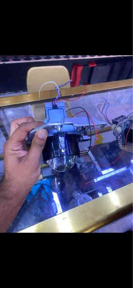 عندي عدسات زنون. كلش قويات جنت شادهن علا النتره وفتحتهن 
ماخذهن ب450الف اصيرن علا كل سيارات لبسهن عدسات 
رايدهن ب300وبيهن مجال 
وبينه عين شيطان هم ما شلتهن شادهن ب50الف
عنواني بصره 
*********** Singapore
