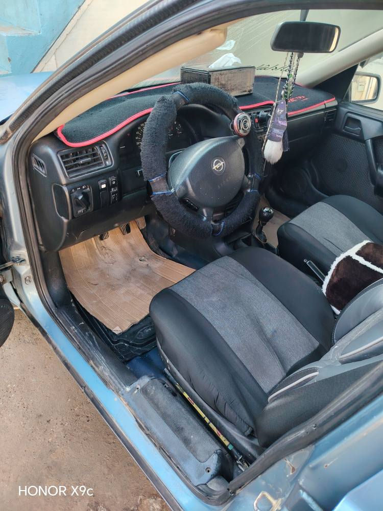 السلام عليكم ابل فكتره موديل 91 محدث95 حجم ١٨ مكينه وكير شرط الفحص سياره مصبوغه جمليه طخمه نضيف اربعه جوم كهربئي قفل بصمه سياره نظيفه بشكل ما تصرف عليه ربع ***********
