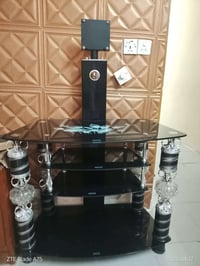 ميز بلازما للبيع بسعر 25 الف بغداد حي القاهرة جوه جسر البنوك 077025334...