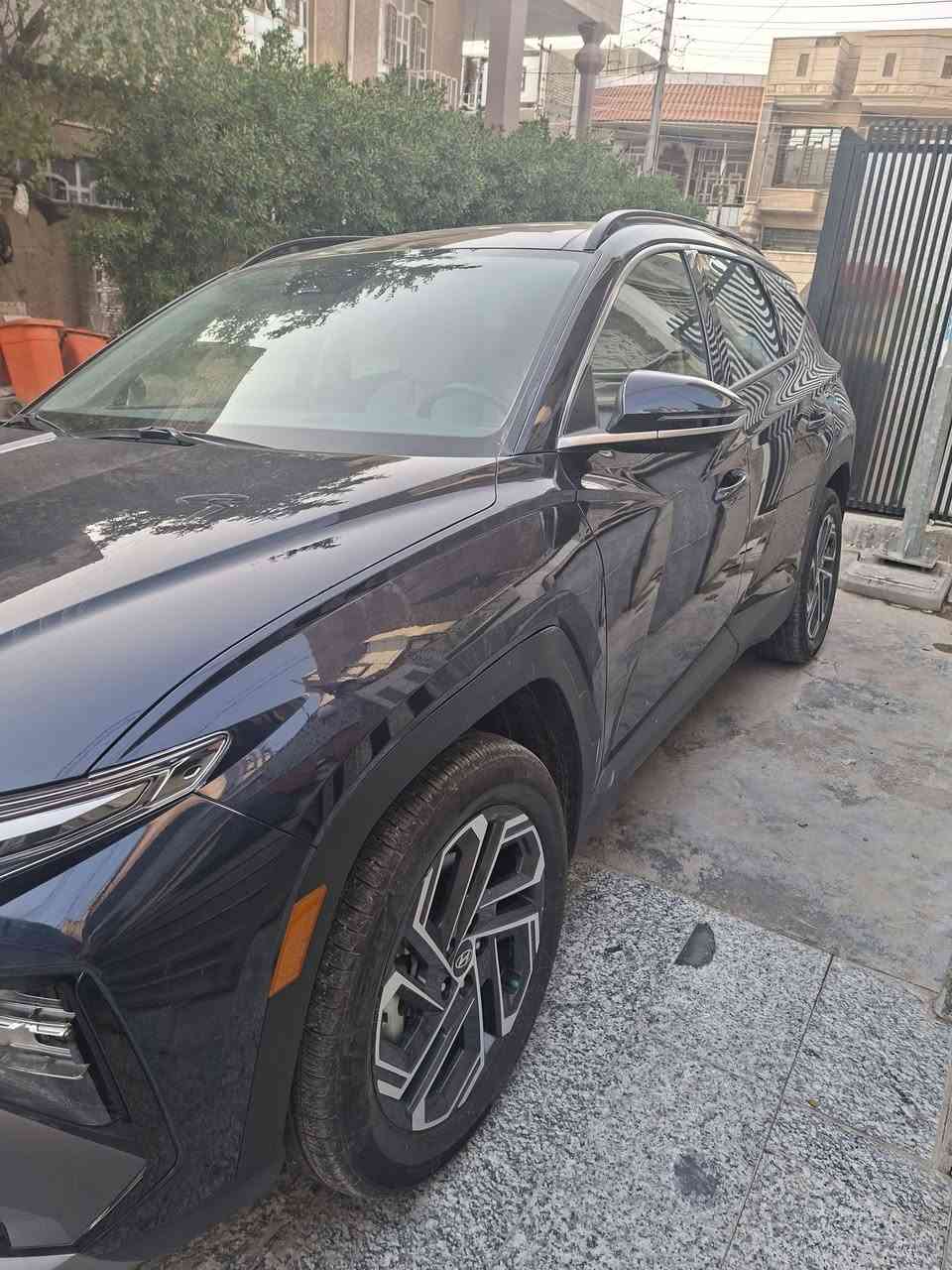 للبيع توسان هايبرد 2025 صور الحادث بالمنشور  مرقم بغداد بأسمي تحويل ثاني يوم لون حبري فول مواصفات اعلى فئة
بانوراما بصمة/تشغيل عن بعد 
كاميرات وحساسات 360 درجة
رادار امامي رادار جانبي 
تحديد مسار 
مانع انحداراوتو 
هولد هندبريك 
كشن كهرباء/كشنات تدفئة
تبريد قطعتين
 مود درايف
جنطة كهرباء
لايت زنون بلوجكتر زنون 
شحن واير ليس/شاشة كبيرة فول تحكم ستيرن/بلوتوث/AUX/منافذ USB/كاربلي/ويل كب مميز

سعرها 209 ورقة 
رقمي ***********
