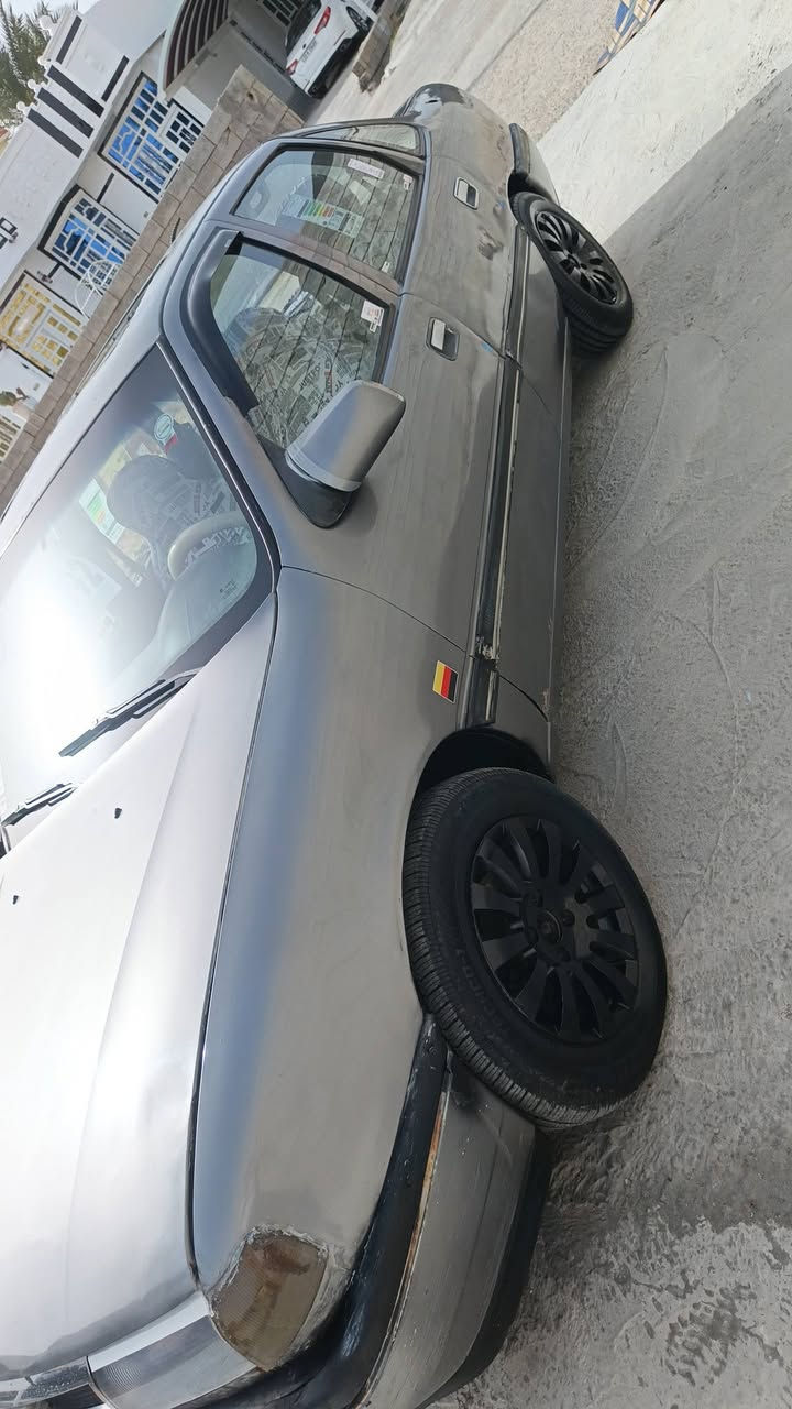 فكترا موديل 89 محرك 2000 كير عادي صبغ عام اثر جراد كهربائيات كلها شغاله رقم انبار الماني تحويل مباشر بأسمي السعر 24 وبيها مجال مكاني رمادي جويبه 
***********
