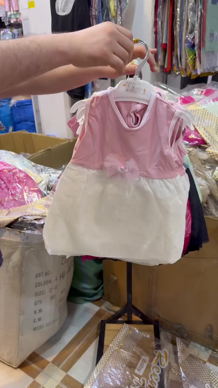 فستان بيبي
مشكل موديلات 
قياسات 
من 6 اشهر 
الى سنة ونص 
سعر الدرزن 
27 الف 
توصيل 6 الف
للحجز ***********
