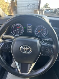 كامري موديل ١٩ ماشية ٦٥  وارد أمريكي  الاستفسار 07881615000