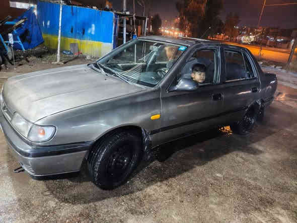 السلام عليكم مكلفه بالنشر نيسان صني موديل 1992سياره بيها ضرر جاملق الوره الخلفي مصبوغه حزام بدون ضرر جماليه رقم وهزه جديد محرك و كير شرط السعر ٣٠ وبيها مجال للتواصل على الرقم ***********
