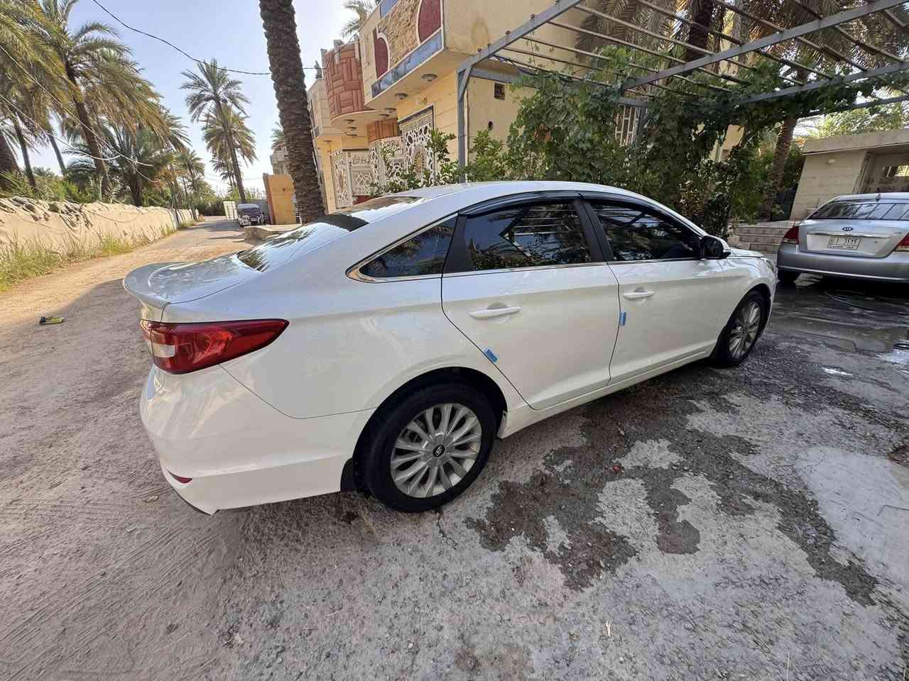 يالله السلام عليكم اخوان سوناته خليجي موديل ١٦نص فول السياره محرك كير حداديه تخم تاير جاهزه من كلشي محرك دوش بعد معروفه موصفات الخليجيه رقم بابل تحويل مباشر السياره كلش نضيفه وماشيه ١٥٠وبل عافيه ع ياخذها المكان كربلاء الحسينه للستفسار ***********
