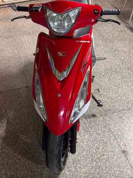 سلام عليكم دراجة كامكو جي بي حديث موديل 2018 لو 2016 ما متئكد الدراجة مكفولة كفالة عامة الدراجة لوك تجي تشوف المكينة مالتهة اذا مو تلمع ترجعهة الدراجة كل 10 ايام اديرلهة امزويل قبل 6 اشهر نزلتهة رمبة ع ايدي الوصل مالتهة موجود اخذتهة ب مليون و800 حاليآ عارضهة ب مليون و 250 وبيهة مجال حك الجية 
مكاني بغداد حي اور الدراجة ماشية 25 الف فقط 
***********
