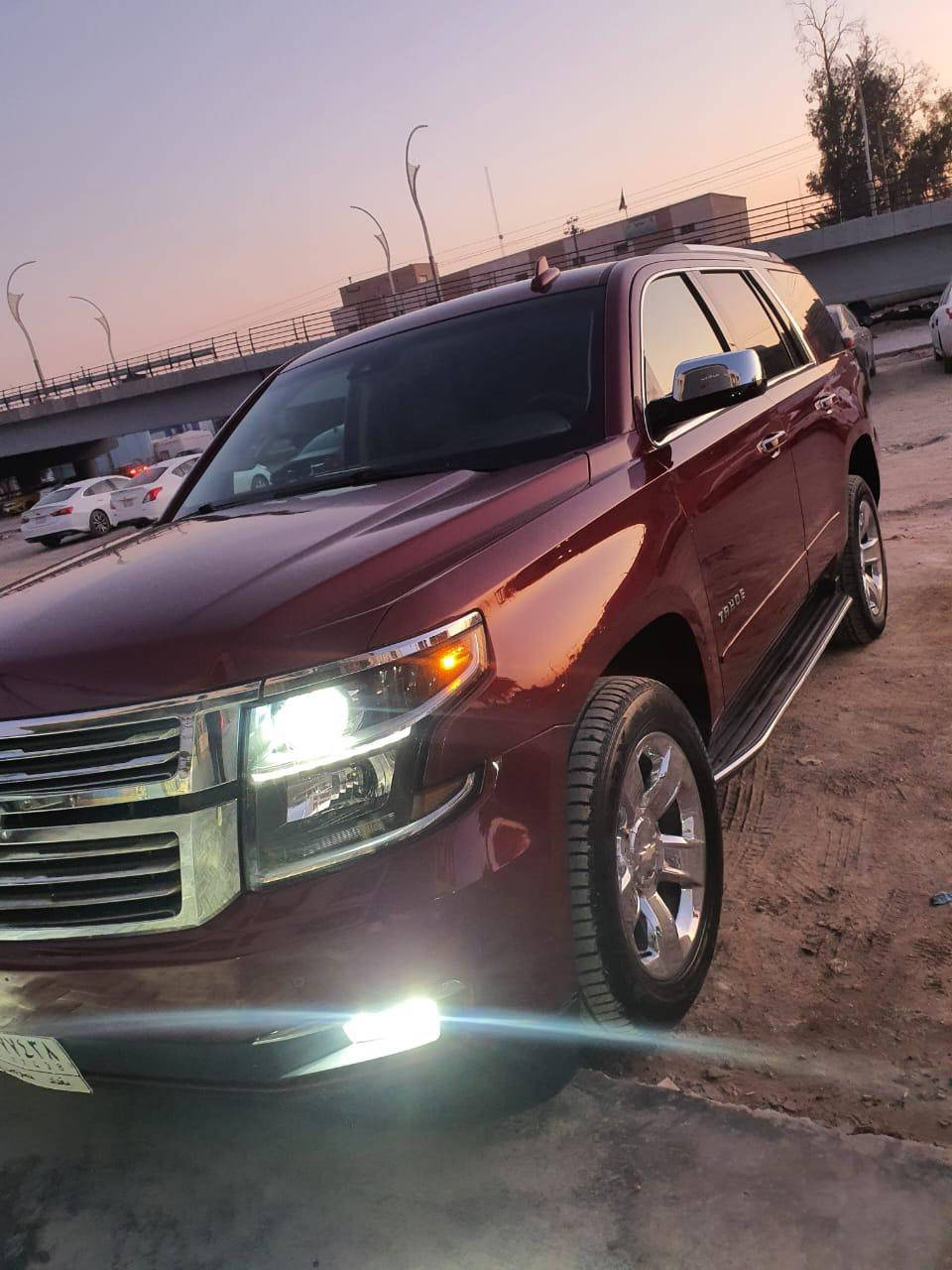 السلام عليكم تاهو 2018 بريمير ادوات مكفوله من ( الكص ول انتربول يعني تسجل كبل ) السياره الباب الخلفي نضرب هنا او بدلته صور الحادث موضحه السياره ماشيه 135 الف km  رقمي ***********
