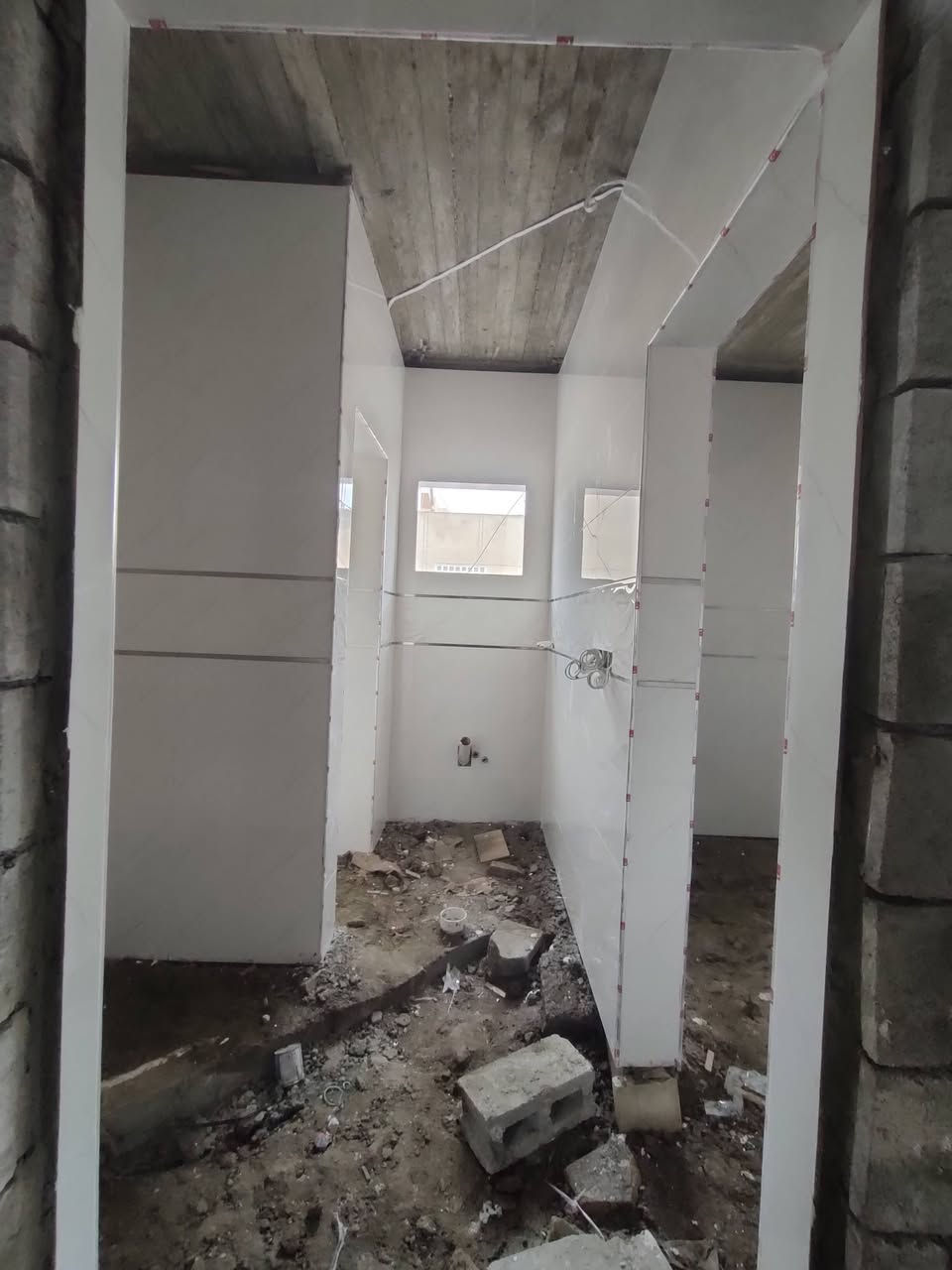 اسطه سيراميك جداري شغل هندسي متفرق حالين بسعر مناسب
***********واتساب
