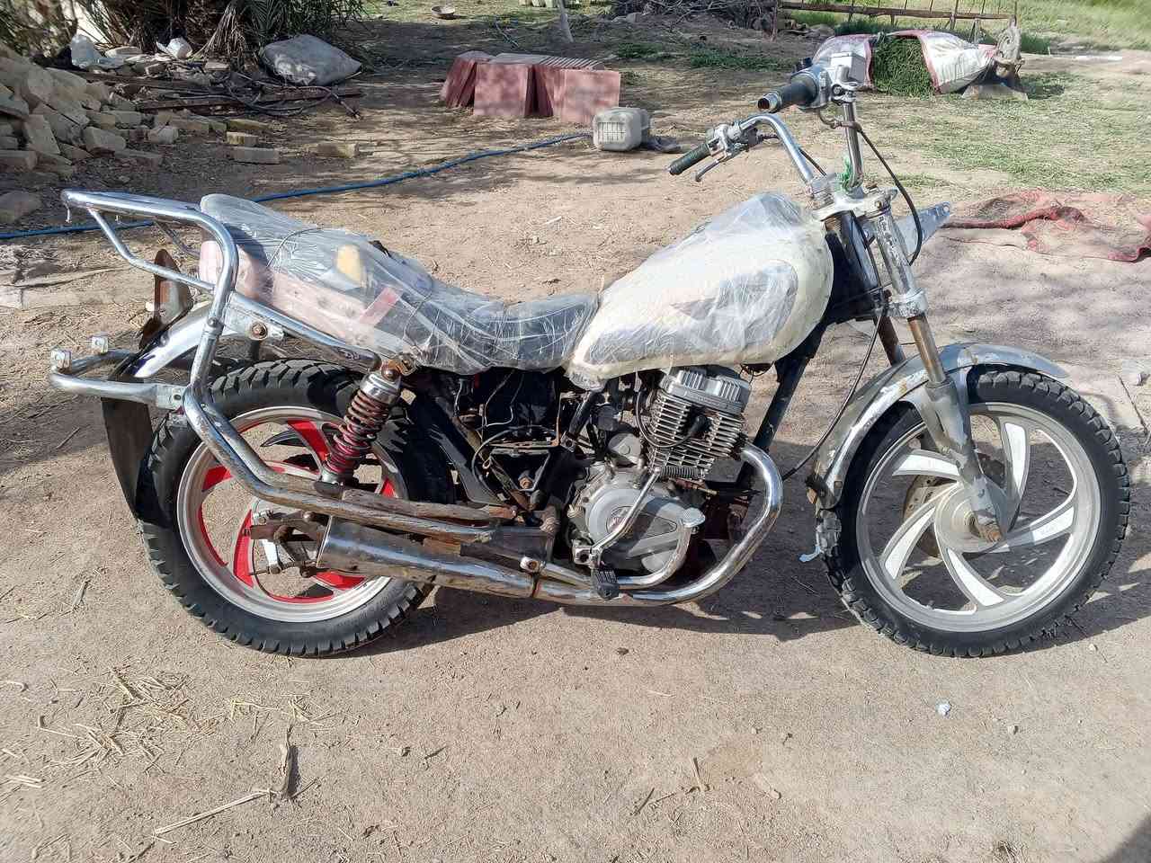 تاي موته مديل15كلك مكينه مشروطه شلعه تاكل الكاع ما محطوطه ولا سبانه عل مكينه بس مسولك مكان صالنصه عوزه قلوزه  فقط مكان شطره سعر200قفل مو شراي لاتراسل


**إذا كنت صاحب هذا الإعلان وتريد حذفه لأي سبب، رجاءا أرسل رسالة إلى الدعم الفني**