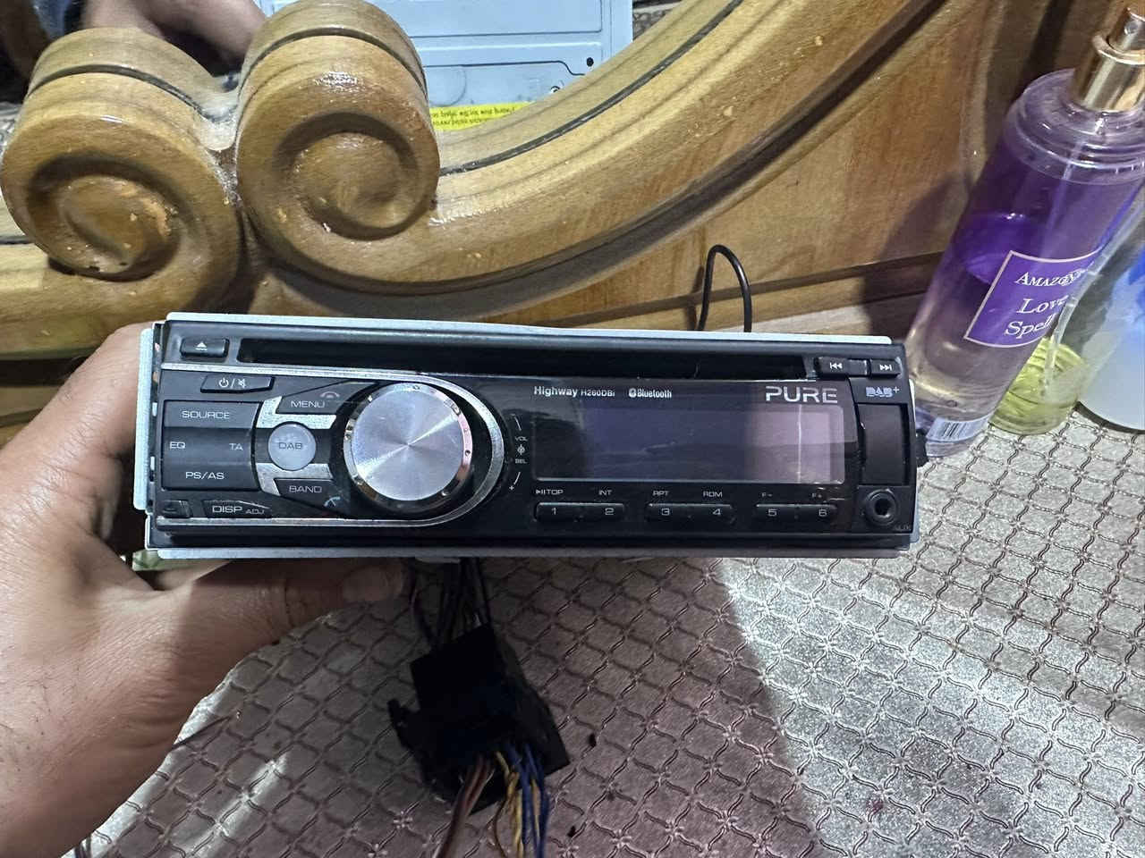 مسجل. فتحته من كصه مال بي ام دبليو.  حاويه.  سيدي اواكس بلوتوث  البصره ابو صخير شارع ***********
