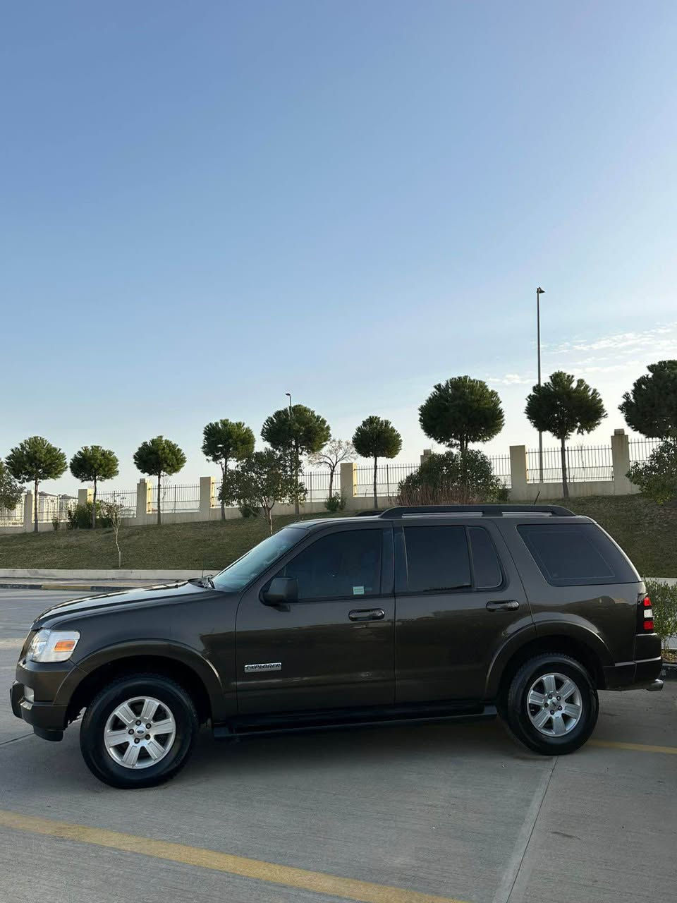 السلام عليكم عدنه هاي فورت عالي ايكس بلولر موديل ٢٠٠٨ الون نفطي كلش حلو سياره فول مواصفات بس فتحه و جلد مابي سياره ٦/ سلند كلش حلو بسمنه تريد وكاله تريد تحويل سنوييه لحد ٢٠٣٠ جديد لوحات جديد حداديه فول واحد علي واحد سياره مابي قطعه صبغ بي ربع قطعه صبغ بل باب بس تايرات جديد كلش حلو سياره مابي مصاريف 
تعالو شوف كلش حلو موجود بسليمانيه تليفون ***********
سعر سياره 100 بي مجال قليل السليمانية, العراق
