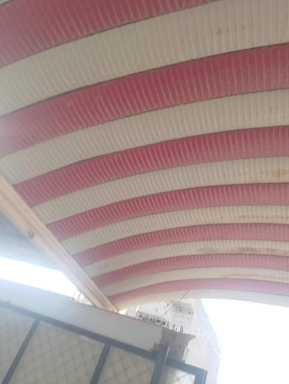 سلام عليكم عدي سقيفة كيسبان للبيع مكاني البصرة سعرها 800 الف للاستفسار *********** واتساب ماسنجر
